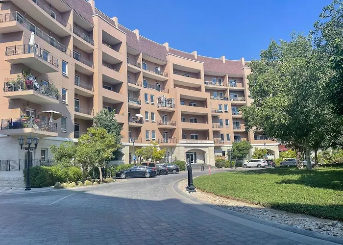 Cozy 1-Bedroom Apartment For 5 In Motor City!