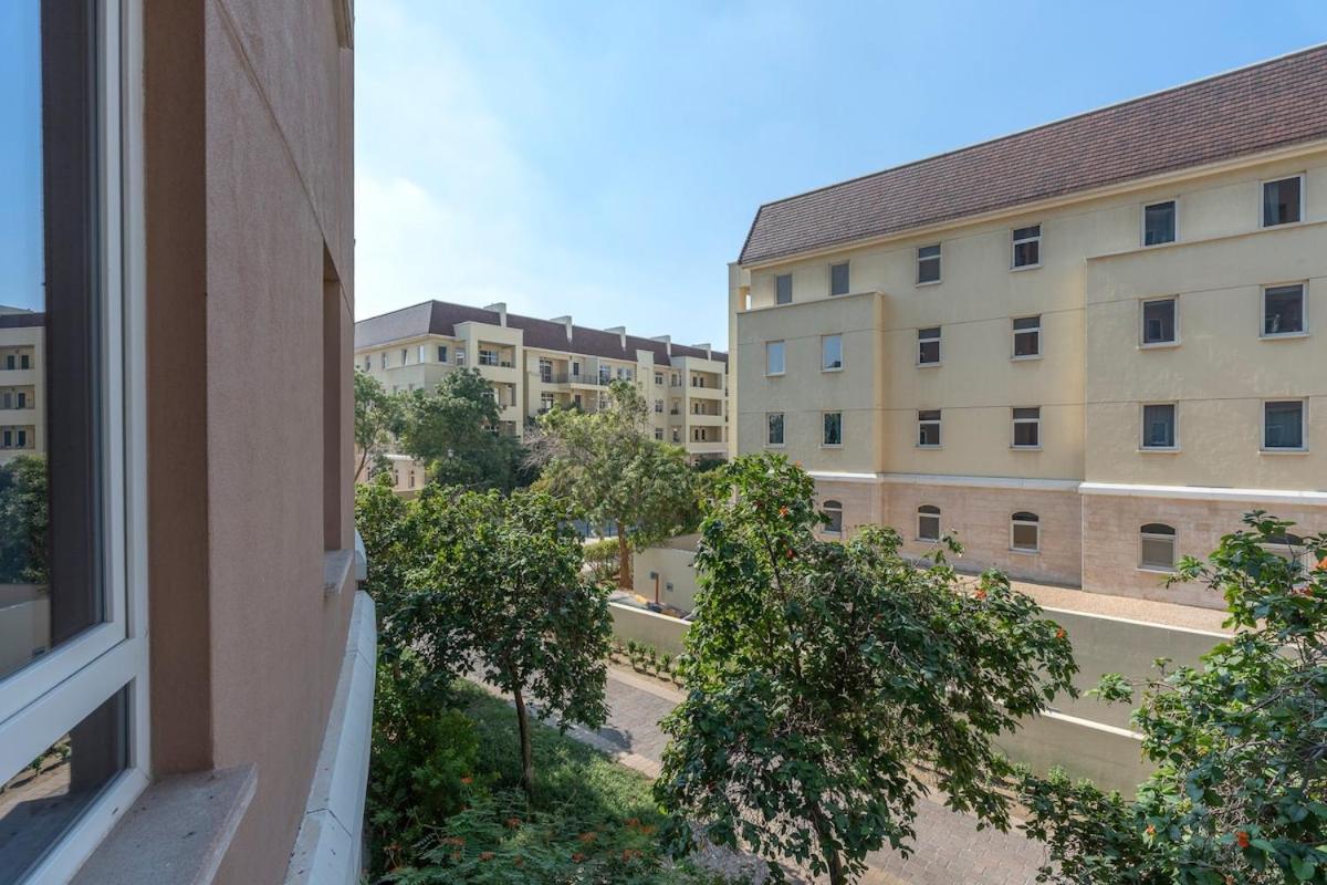 Апартаменты Cozy 1-bedroom For 5 In Motor City! Дубай