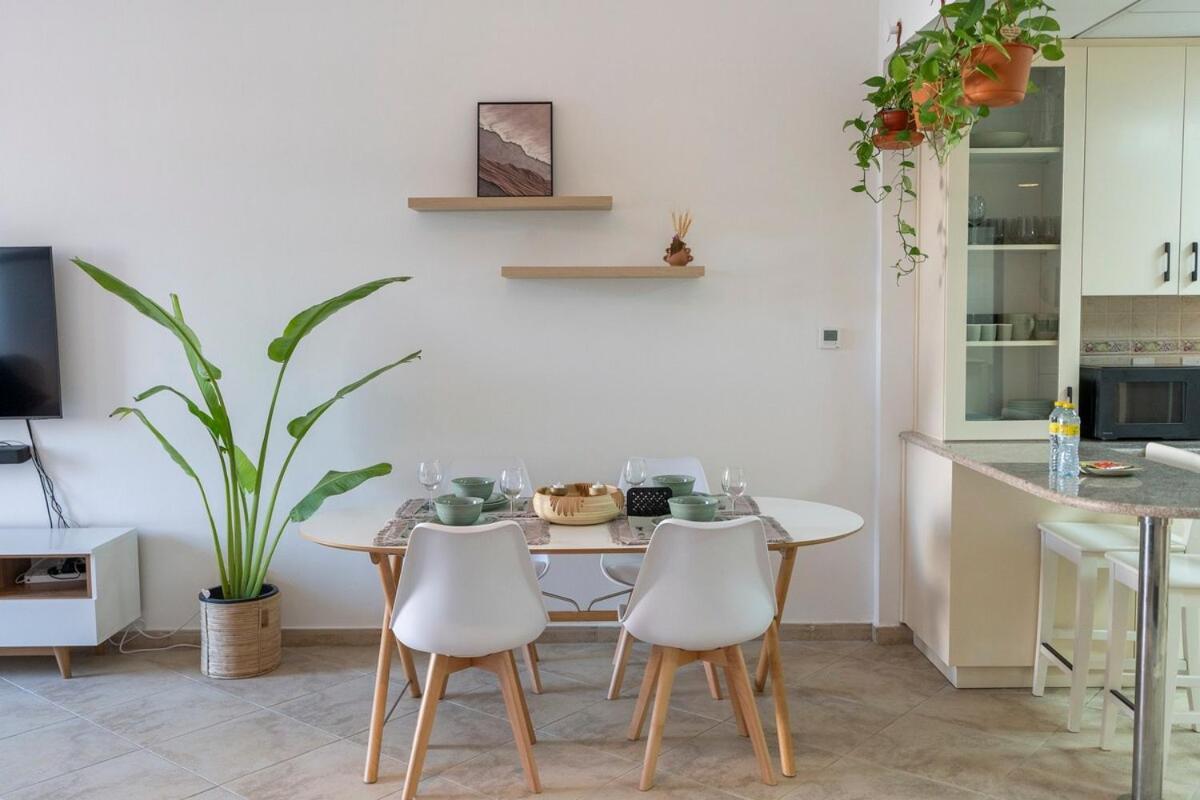Cozy 1-bedroom For 5 In Motor City! Апартаменты Дубай